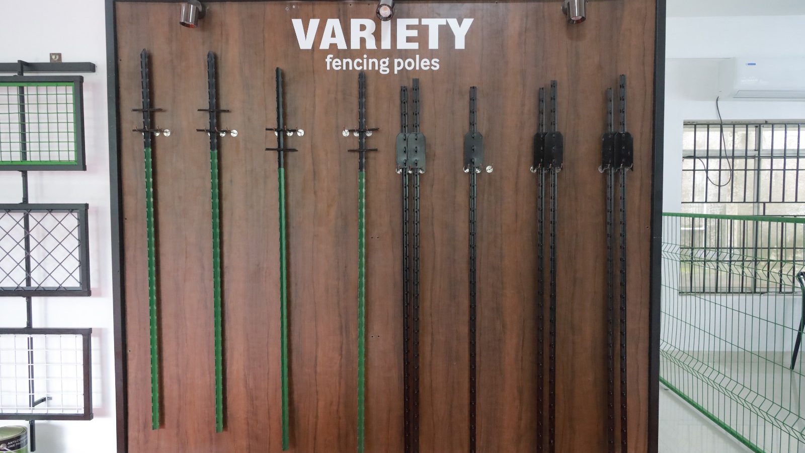Fencing poles in a range of heights